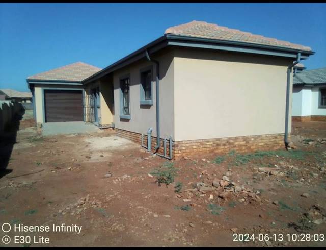 3 BEDROOM HOUSE FOR SALE IN HESTEAPARK